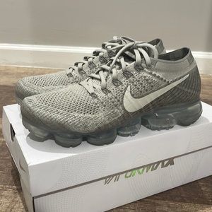 Nike Air Vapormax Flyknit - Pale Grey - size 8